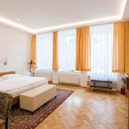 Luxusni Velky Apartman S Terasou V Centru Litomysle Eksteriør bilde